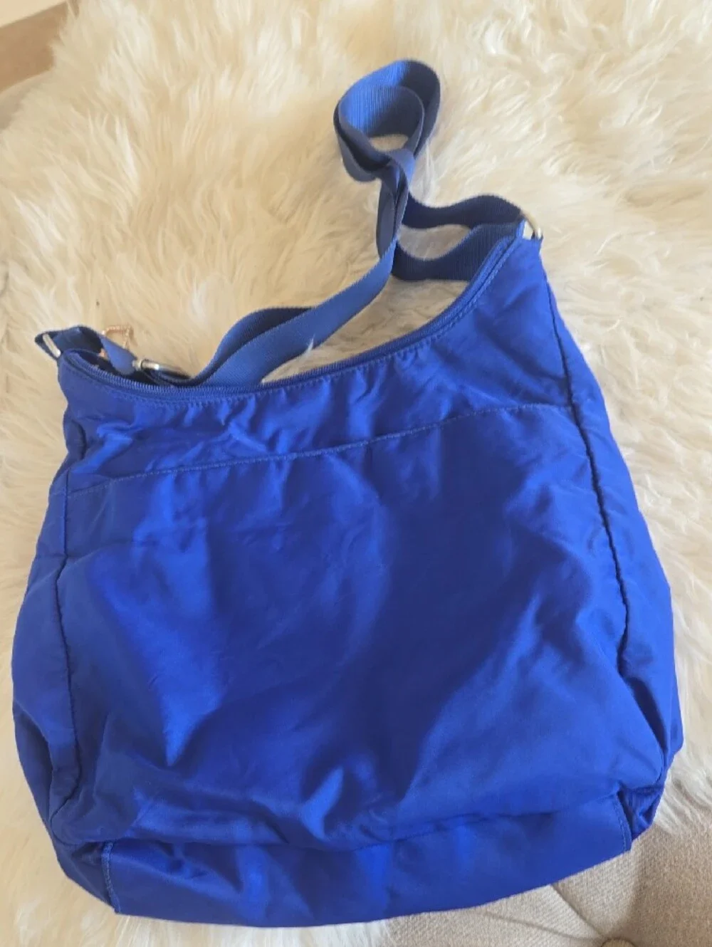 Baggallini Royal Blue Nylon Crossbody Bag - Picture 4 of 9